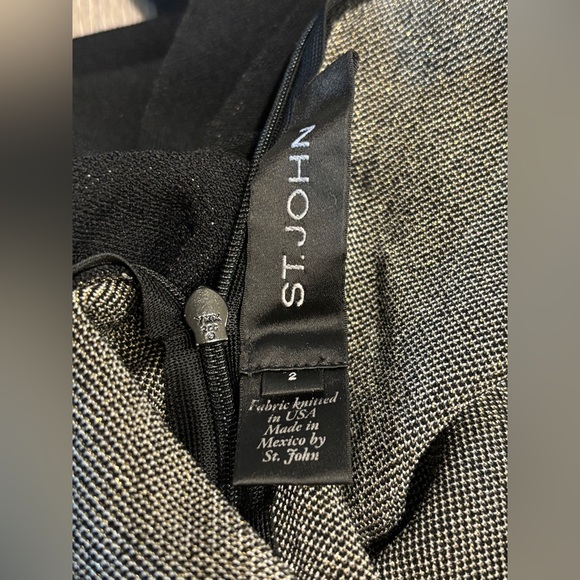 St. John Black and Cream Paisley Long Sleeve Knit Dress - Picture 5 of 12